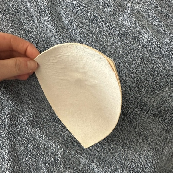 Women’s Puma Sports Bra -Size Small - Picture 7 of 8